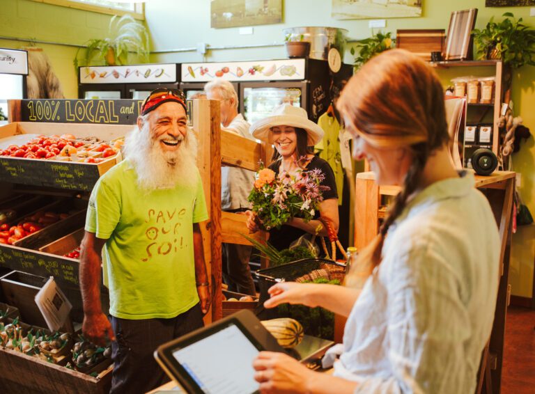 SMALL IMG 7216 copy 768x566